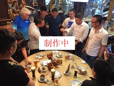 库他的风
